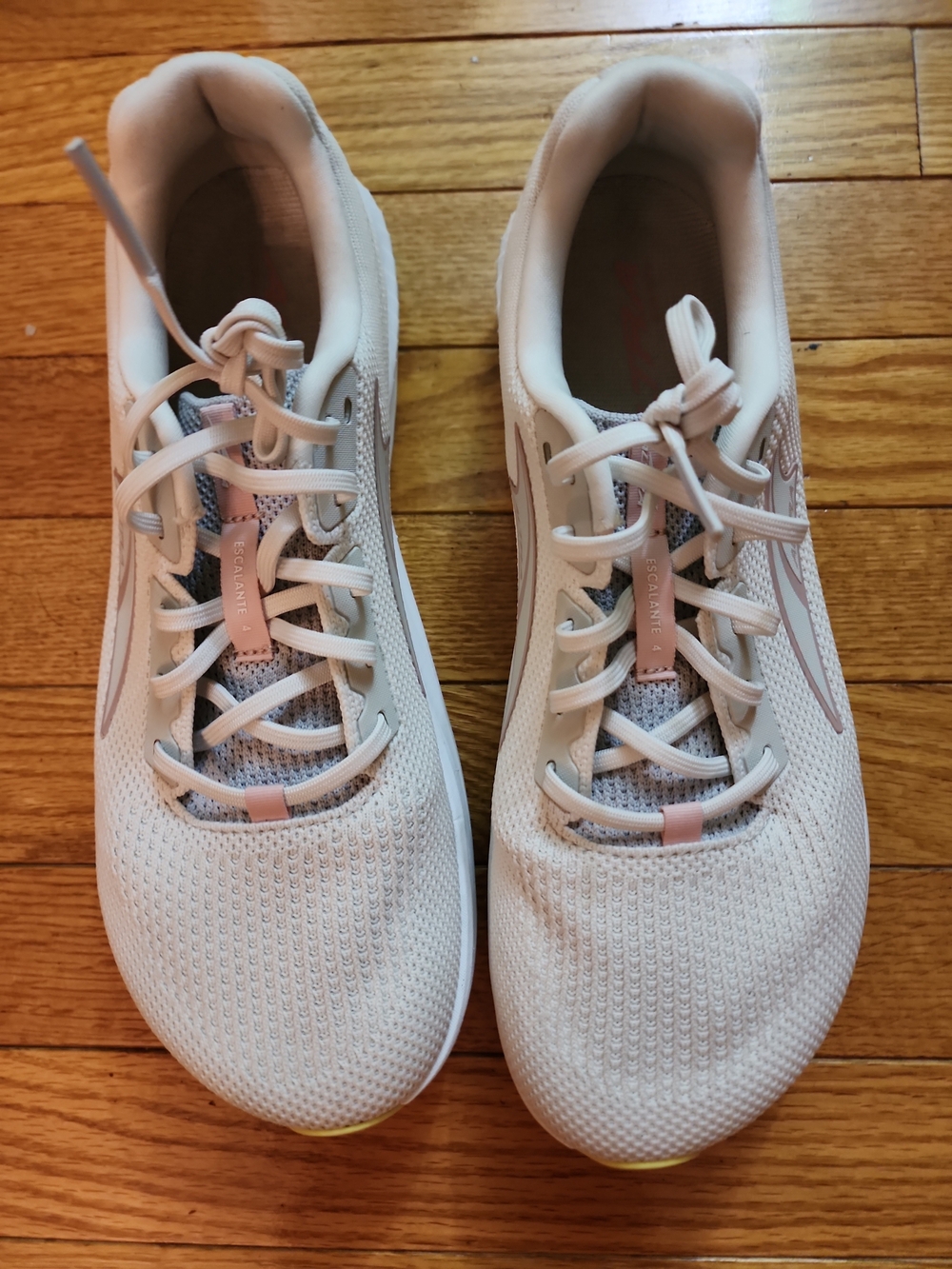 Altra Escalante 4 Beige  Women’s Lightweight Mesh Road Running Sneakers